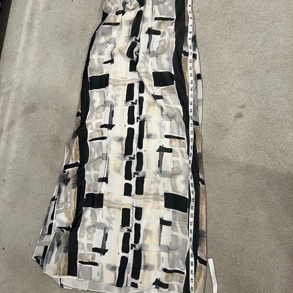 Alice and Olivia Silk halter dress with a side slit size small but stretchy - Picture 11 of 12